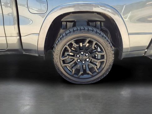 Used 2025 RAM 1500 Limited AWD/4WD image 26