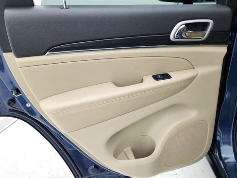 Used 2020 Jeep Grand Cherokee Limited RWD image 28