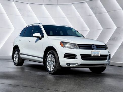 Used 2012 Volkswagen Touareg TDI image 3