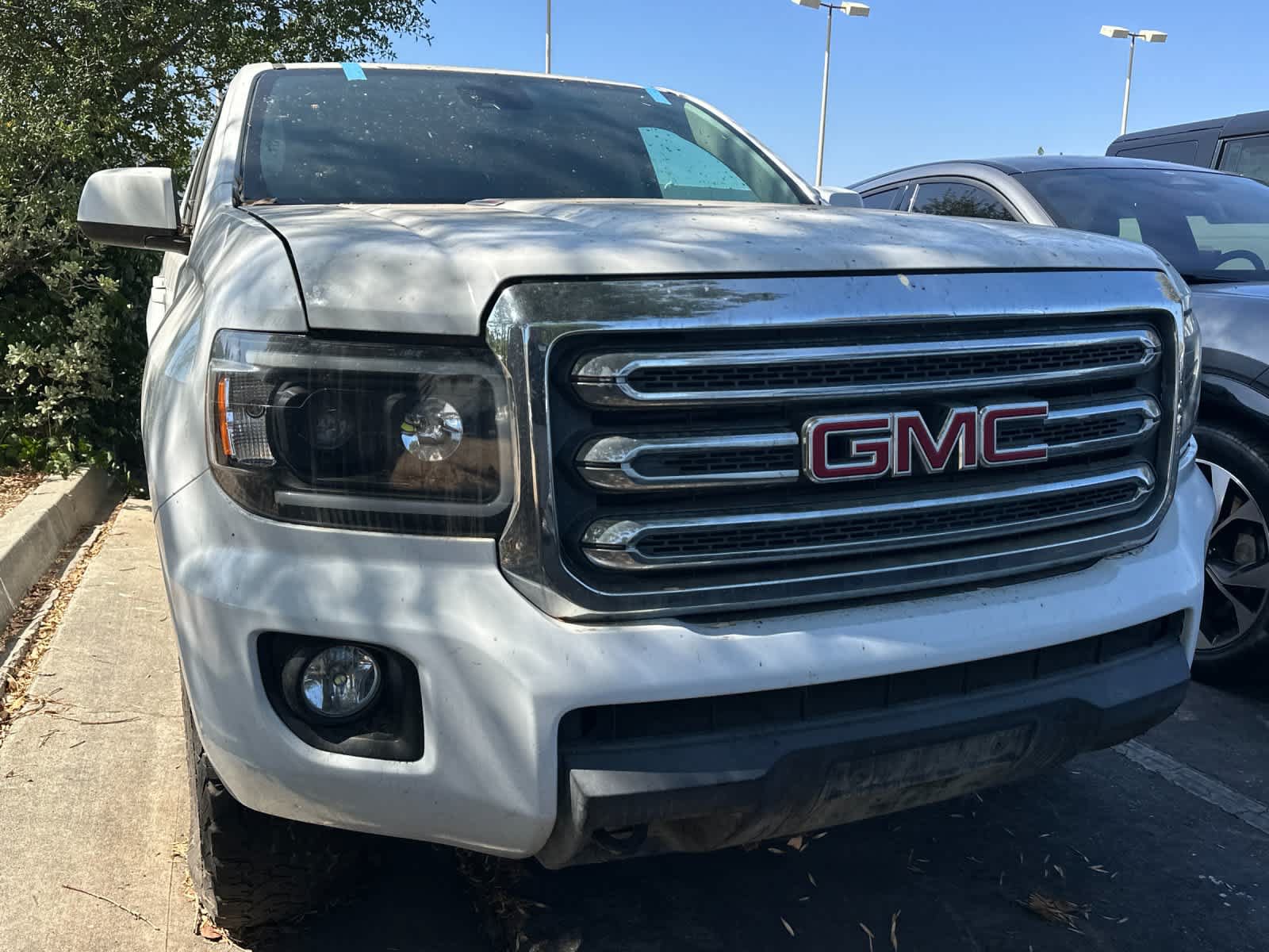 Used 2019 GMC Canyon SLE AWD/4WD image 2
