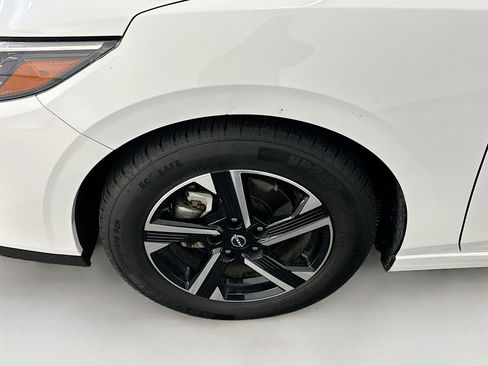 Used 2024 Nissan Sentra SV image 11