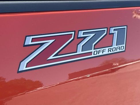 Used 2020 Chevrolet Colorado Z71 AWD/4WD image 18