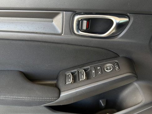 Used 2022 Honda Civic Sport image 11