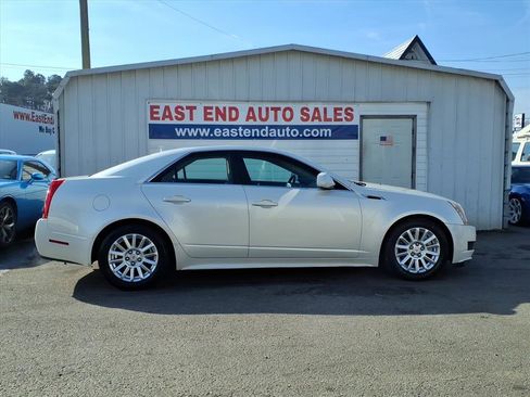 Used 2011 Cadillac CTS Luxury image 2