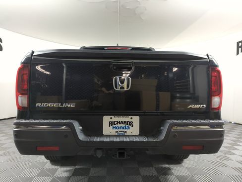 Certified 2020 Honda Ridgeline Black Edition image 5