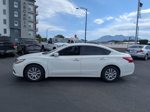 Used 2017 Nissan Altima 2.5 S w/ Power Driver Seat Package FWD image 8