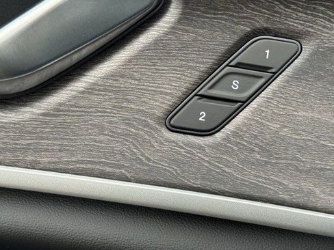 New 2025 Jeep Grand Cherokee Limited w/ Trailer Tow Package image 10