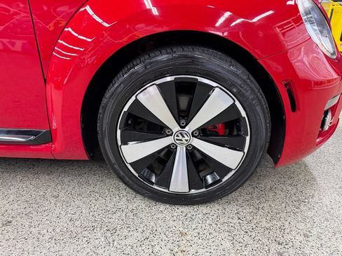 Used 2013 Volkswagen Beetle 2.0T FWD image 29