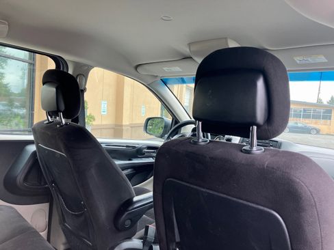 Used 2014 Dodge Grand Caravan American Value Package image 17