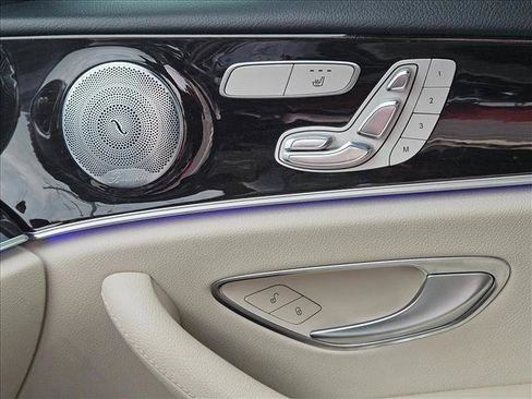 Used 2019 Mercedes-Benz E 300 image 14