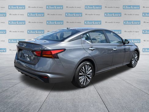 Used 2024 Nissan Altima 2.5 SV FWD image 6