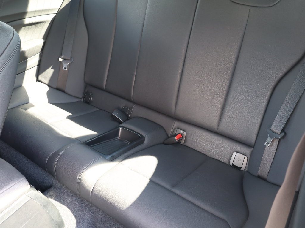 Used 2019 BMW 230i Coupe w/ M Sport Package RWD image 16