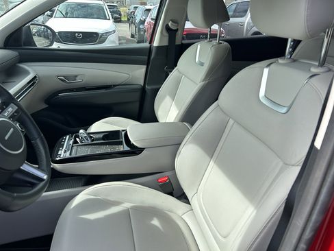 Used 2025 Hyundai Tucson Limited image 9