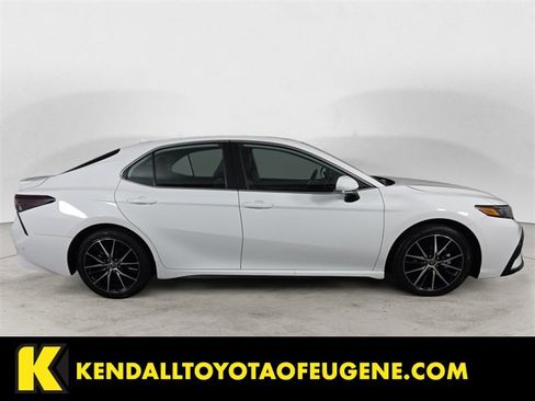 Certified 2023 Toyota Camry SE image 6
