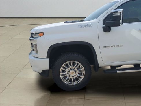 Used 2023 Chevrolet Silverado 2500 High Country w/ Safety Package II AWD/4WD image 12