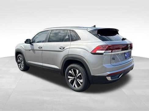 New 2026 Volkswagen Atlas Cross Sport SE FWD image 3