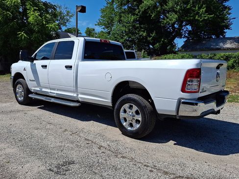 Used 2024 RAM 3500 Big Horn AWD/4WD image 3