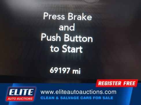 Used 2016 Dodge Challenger SRT Hellcat image 31