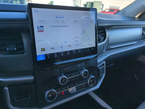 Certified 2022 Ford Expedition XLT image 28