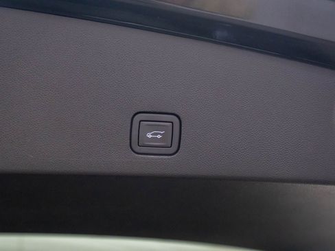 Certified 2024 Cadillac XT6 Sport w/ Technology Package image 37