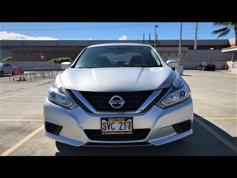 Used 2016 Nissan Altima 2.5 S w/ Power Driver Seat Package FWD image 2