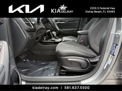 Used 2025 Kia Seltos X-Line AWD/4WD image 17