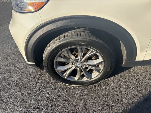 Used 2022 Ford Explorer XLT w/ Equipment Group 202A image 11