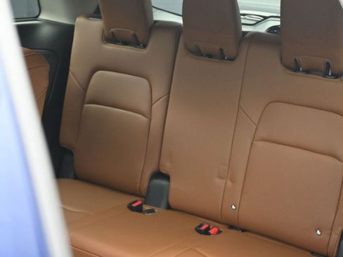 New 2026 Nissan Pathfinder Platinum AWD/4WD image 21