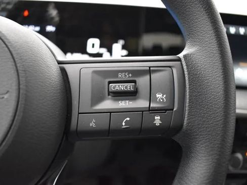 Used 2025 Nissan Kicks SV FWD image 23