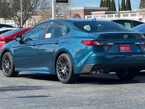 New 2026 Toyota Camry SE image 7