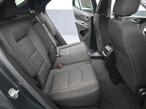 Used 2020 Chevrolet Equinox LT w/ Driver Convenience Package image 18