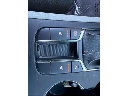 Used 2020 Kia Sedona EX image 19