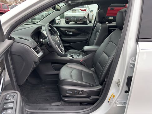 Used 2023 GMC Terrain SLT w/ Tech Package image 12