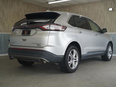 Used 2018 Ford Edge Titanium w/ Equipment Group 301A FWD image 10