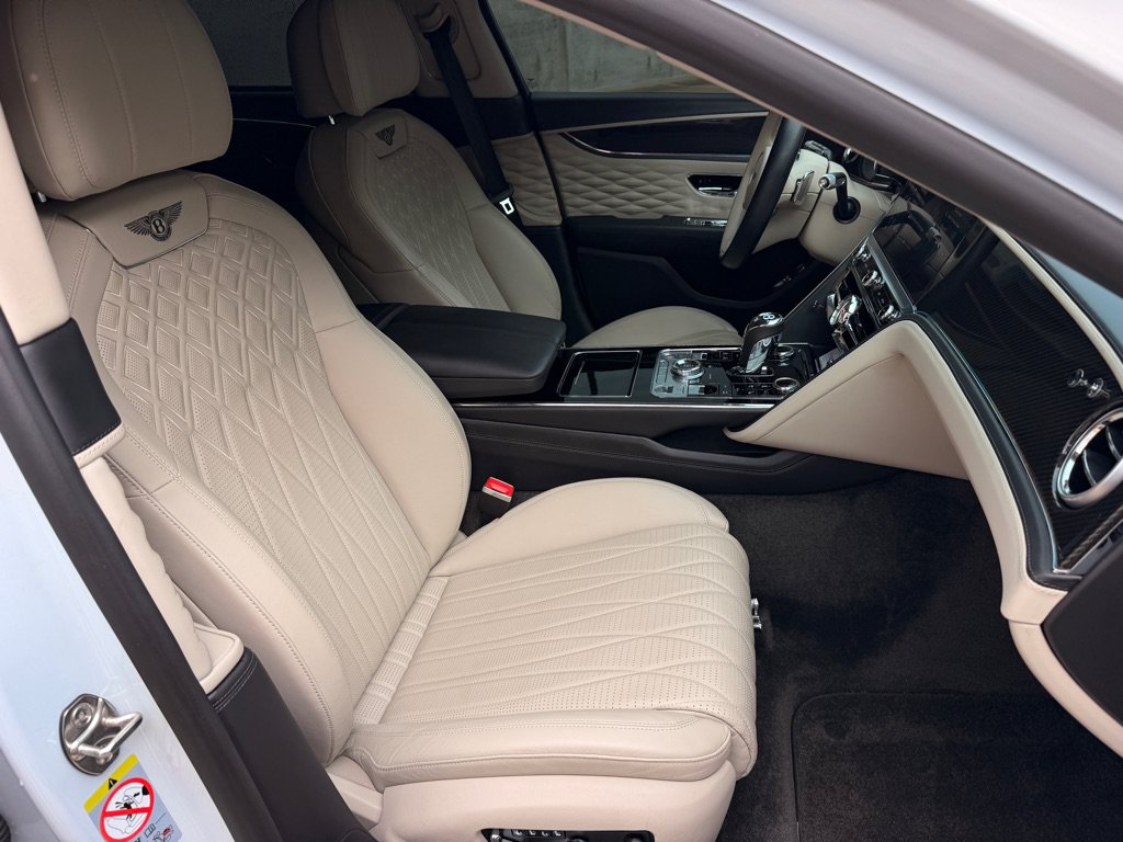 Used 2021 Bentley Flying Spur V8 AWD/4WD image 29