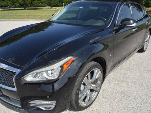 Used 2015 INFINITI Q70 L 3.7 w/ Technology Package AWD/4WD image 3