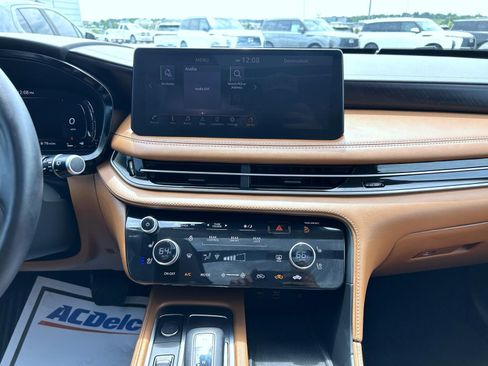 Certified 2023 INFINITI QX60 Sensory w/ Vision Package AWD/4WD image 13