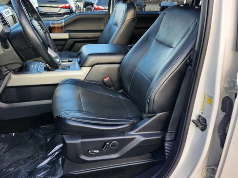 Used 2015 Ford F150 Lariat image 28