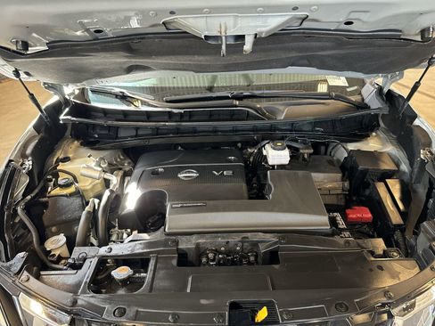 Used 2019 Nissan Murano S image 24