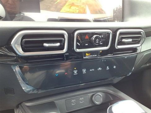 New 2026 Nissan Sentra SV image 13