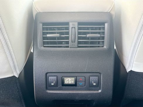 Used 2024 Mitsubishi Outlander SEL FWD image 27
