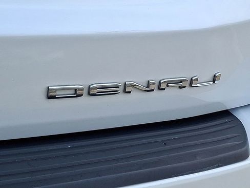 Used 2022 GMC Yukon Denali image 34