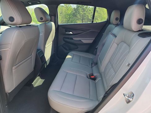 New 2026 Buick Envista Avenir FWD image 12