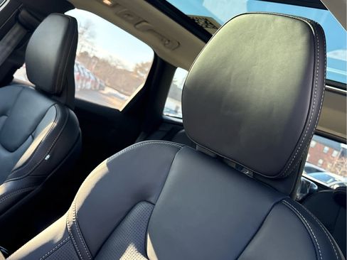 New 2026 Volvo XC60 B5 Ultra w/ Protection Package Premier image 12