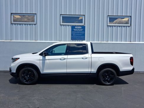 Used 2025 Honda Ridgeline Black Edition image 2