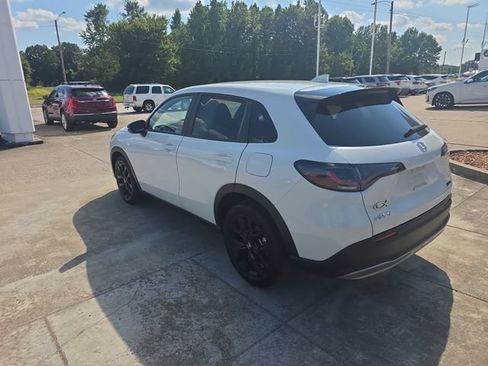 Used 2024 Honda HR-V Sport image 3