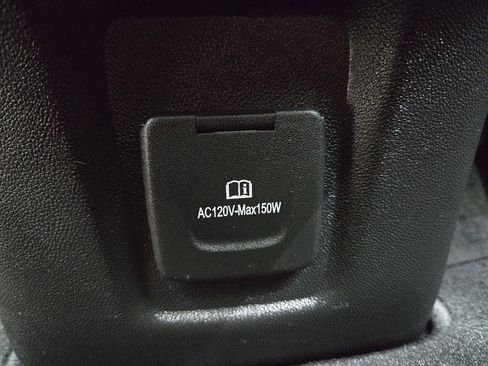 Used 2022 GMC Terrain SLE w/ Driver Convenience Package image 15