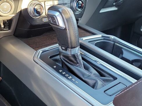 Used 2016 Ford F150 Platinum w/ Equipment Group 701A Luxury AWD/4WD image 33