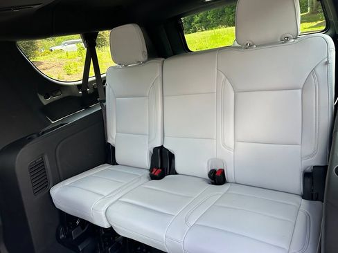 Used 2025 Chevrolet Suburban Premier w/ Sun And Tow Package RWD image 48