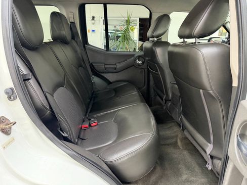 Used 2015 Nissan Xterra PRO-4X w/ Pro-4x Leather Package AWD/4WD image 15